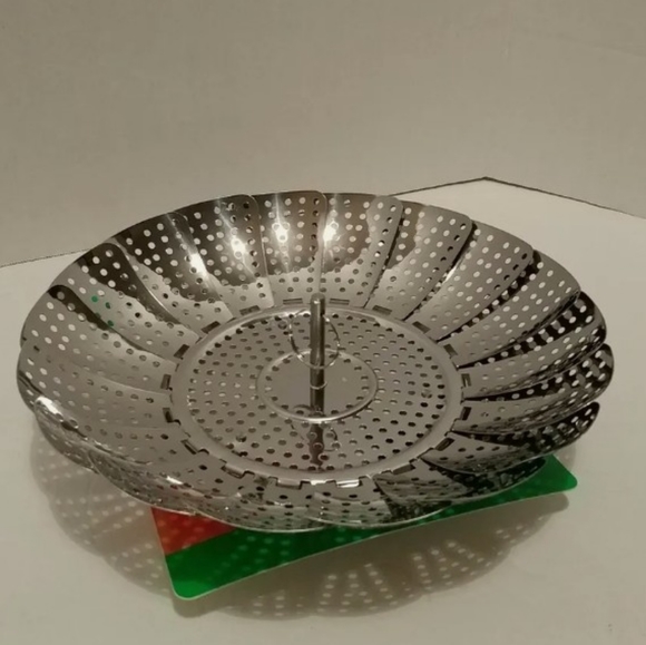 Stainless Steel Fruit & Vegetable Steamer by Culinary Fresh - Picture 3 of 9